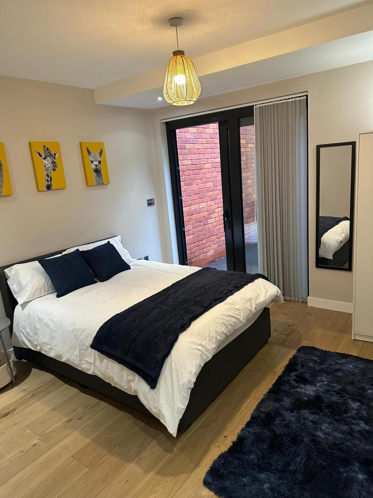 Richardson Deluxe Apartments - 3 Bed London Exteriör bild