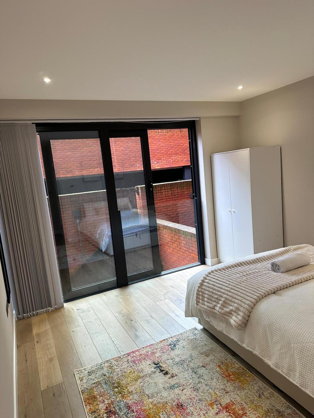 Richardson Deluxe Apartments - 3 Bed London Exteriör bild